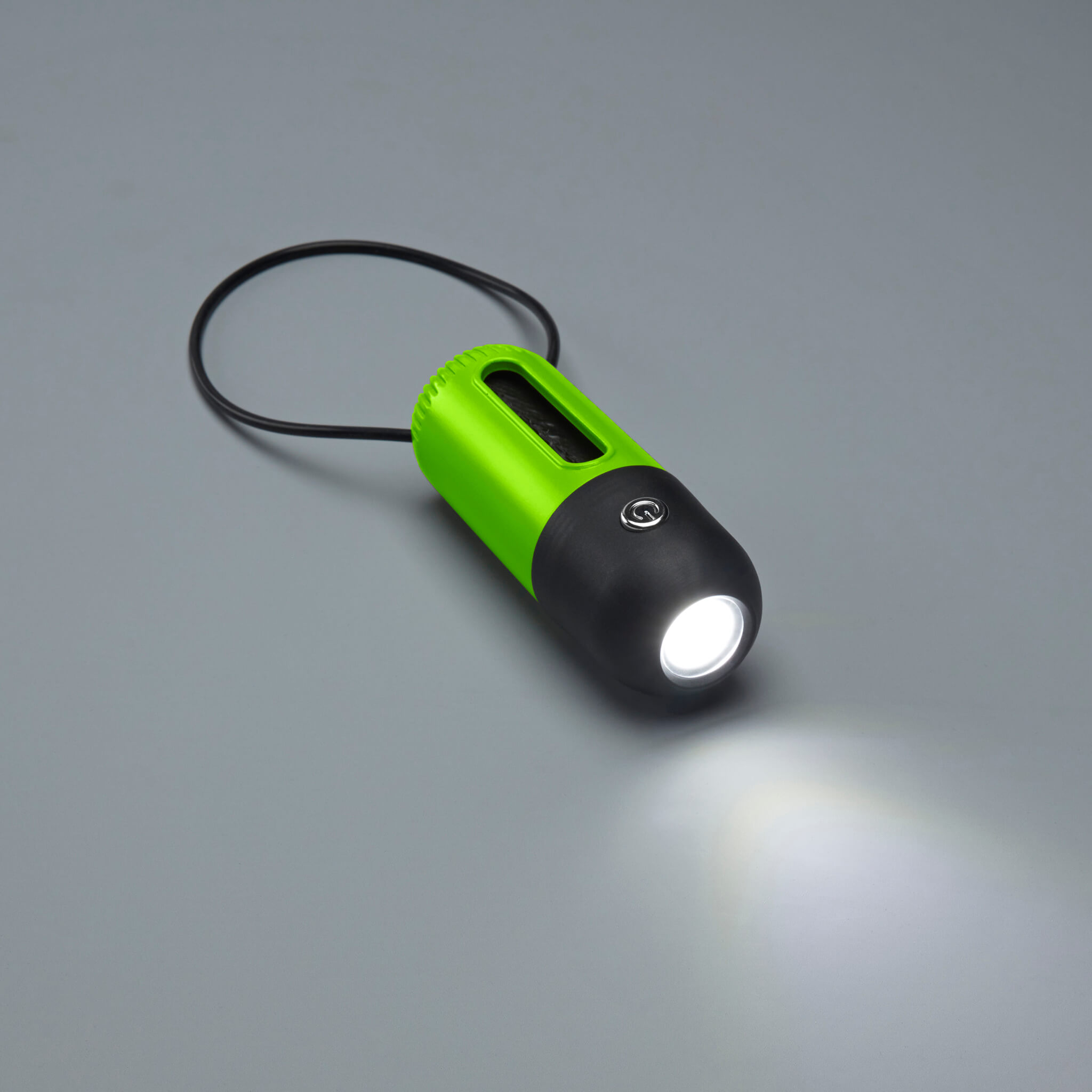 Dispensador de bolsas de caca con luz LED